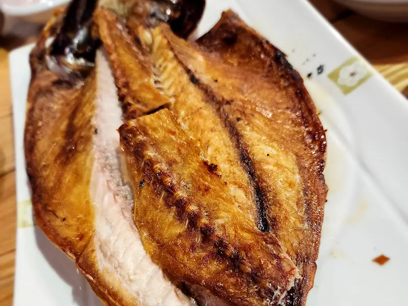 노릇하게 구워진 간고등어