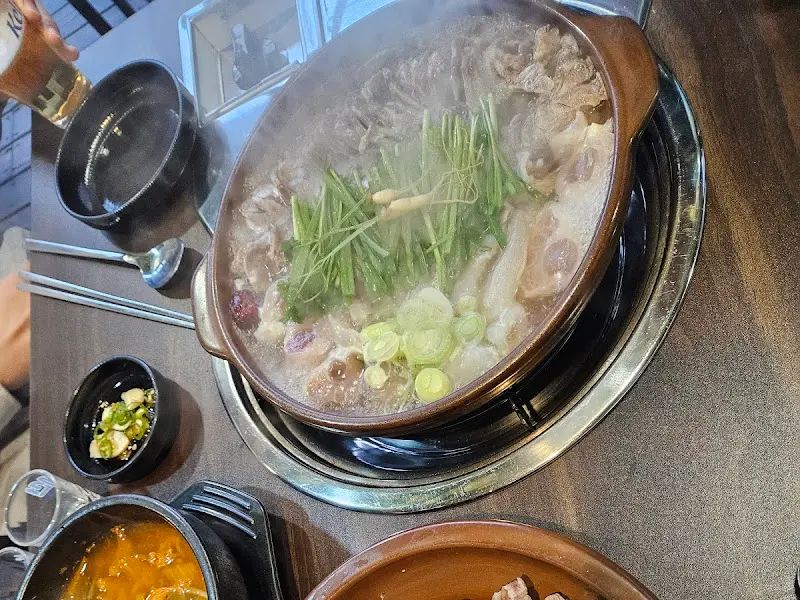 보글보글 끓는 수육