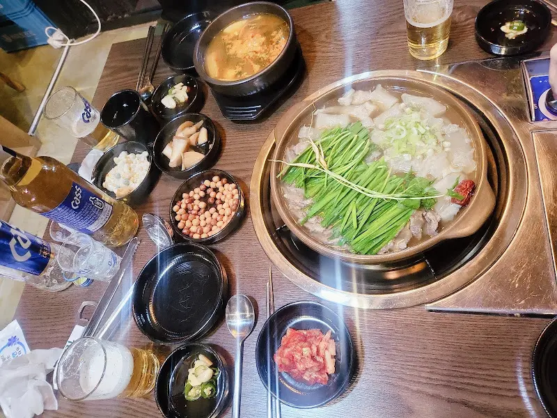 푸짐한 상차림 전체샷