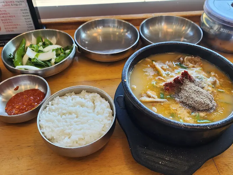 진순대국의 푸짐한 비주얼
