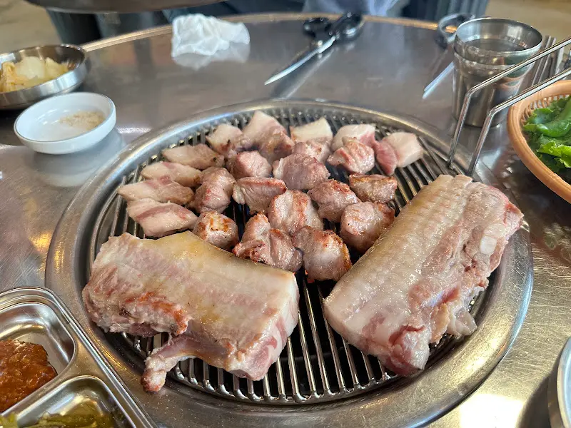 돈이랑의 흑돼지