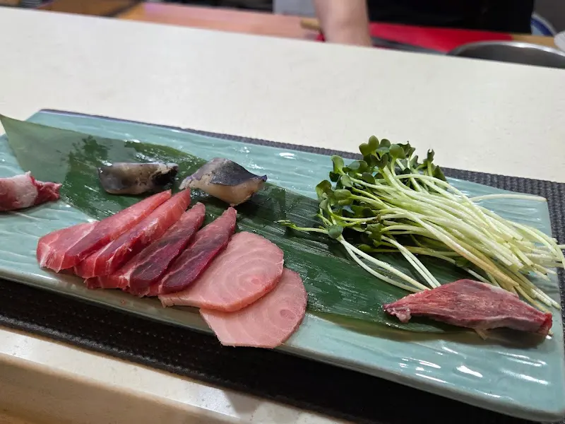 다채로운 부위별 참치회