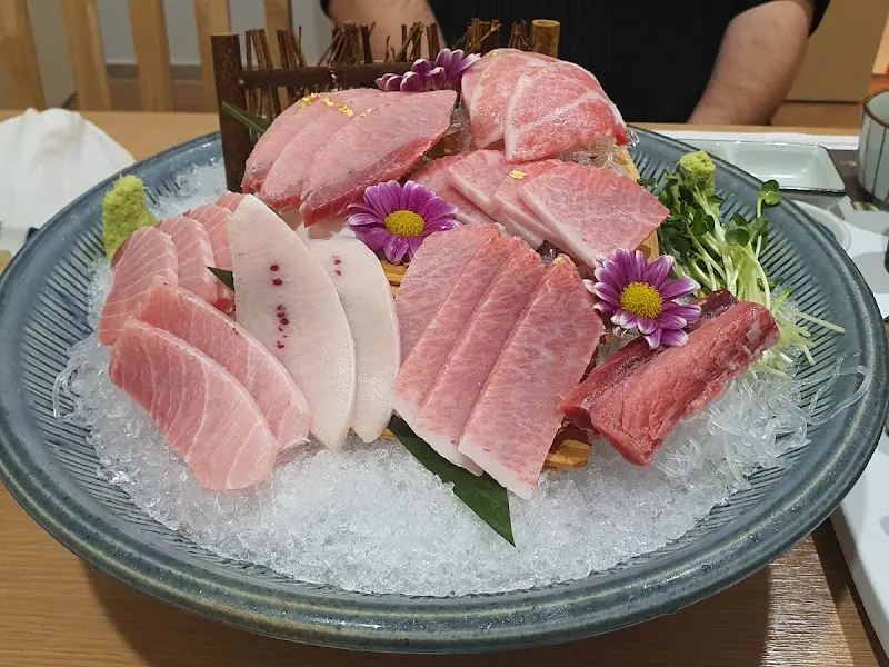 참치회 한 상 차림