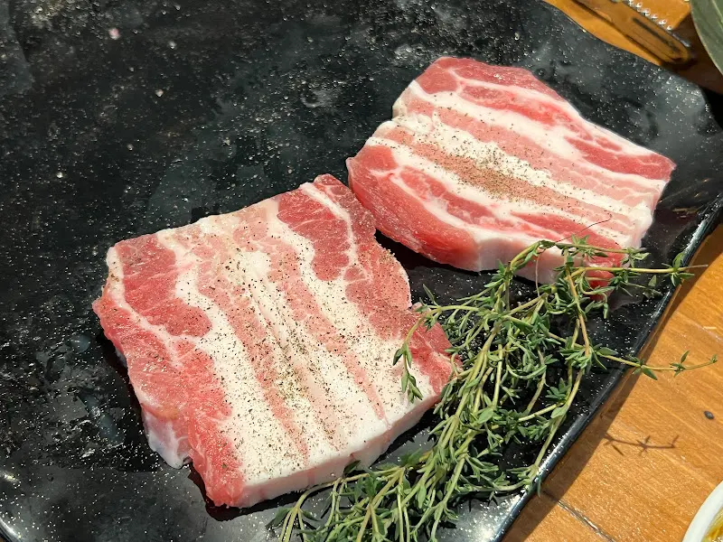 십삼대의 삼겹살