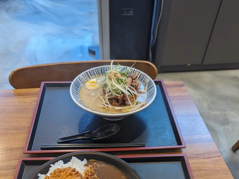 돈카츠 정식과 라멘