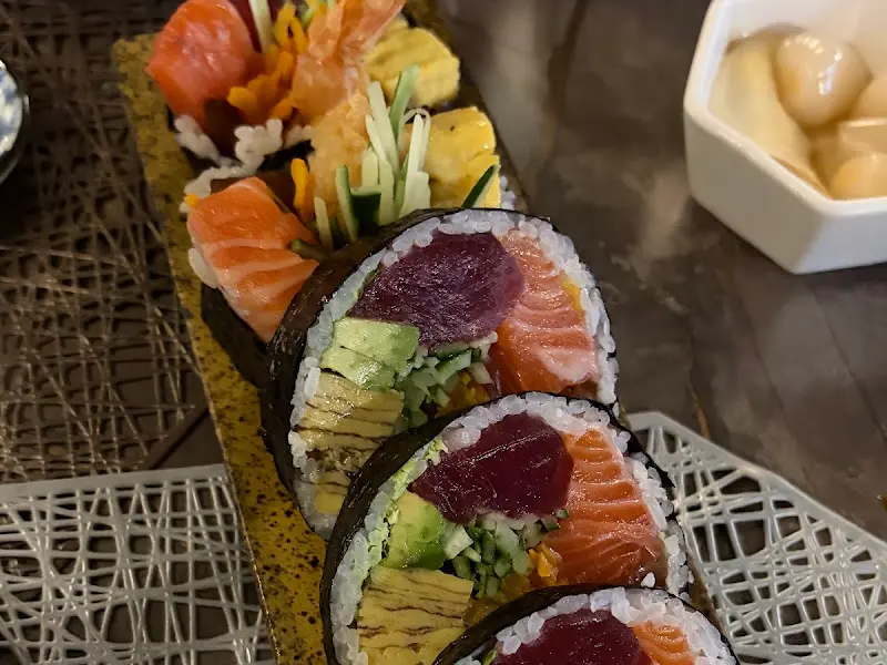 감동다이닝 후토마끼 단면