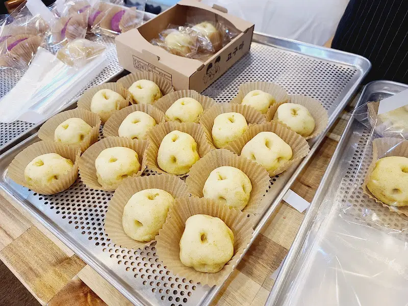 감자빵 진열 모습