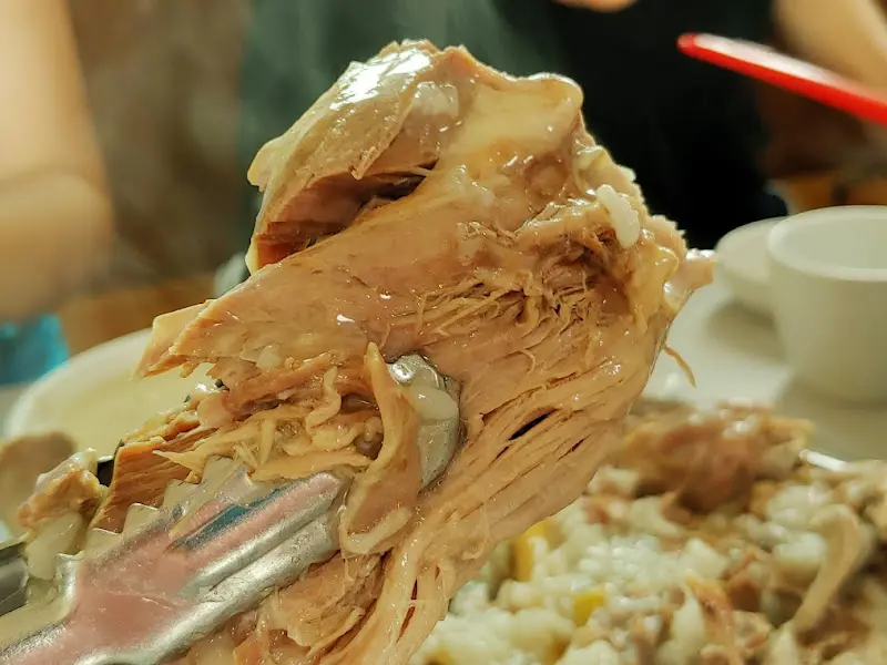 살이 꽉 찬 오리 다리