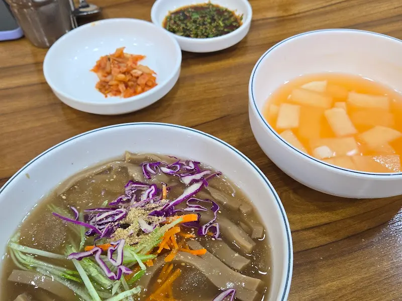 묵밥과 반찬