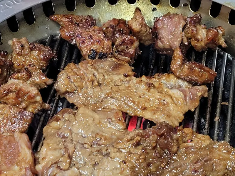 노릇노릇 익어가는 갈비