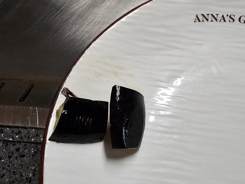 철판에 구워지는 가지