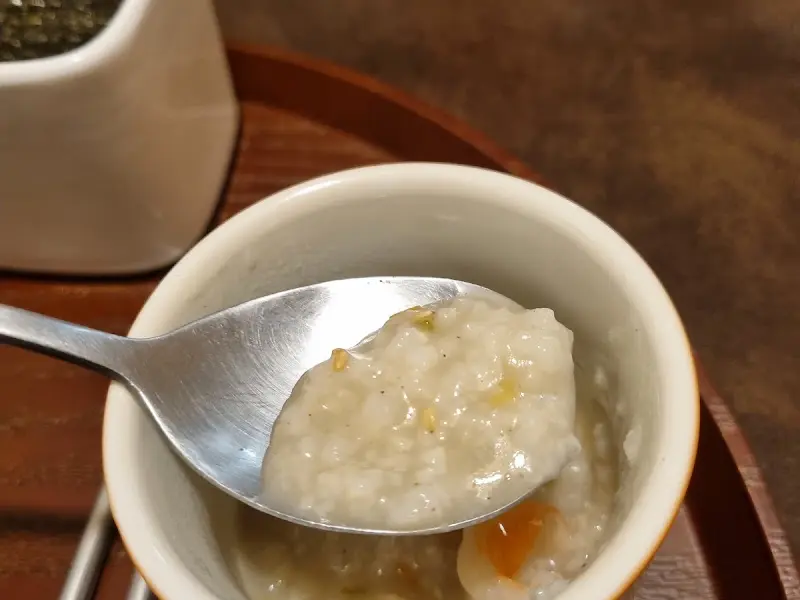 모루 식탁 내부