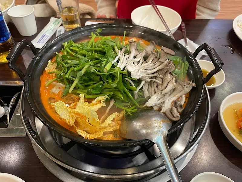 보글보글 끓는 등촌샤브샤브