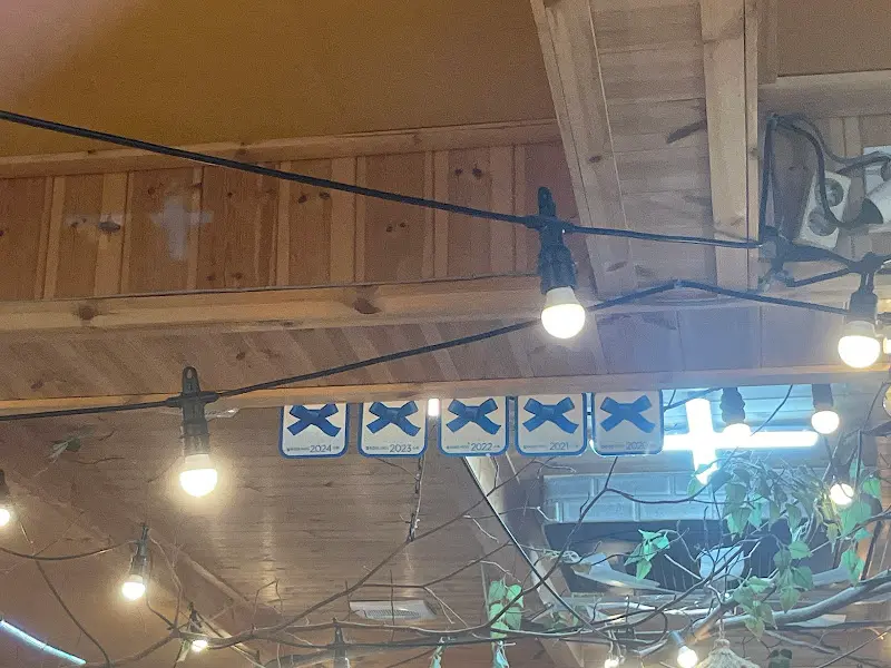 식당 내부 천장