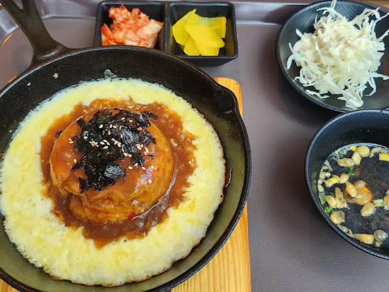 다양한 메뉴를 맛볼 수 있는 낭만식탁