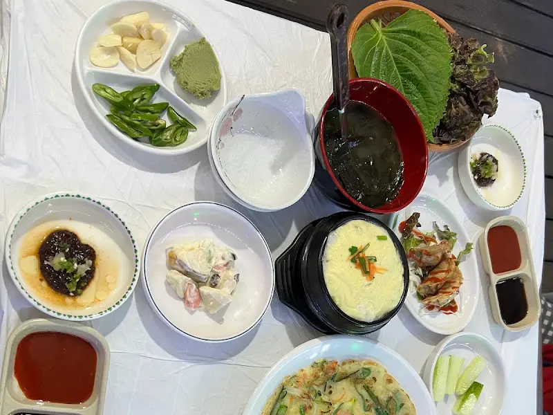 상다리 부러지는 한 상 차림