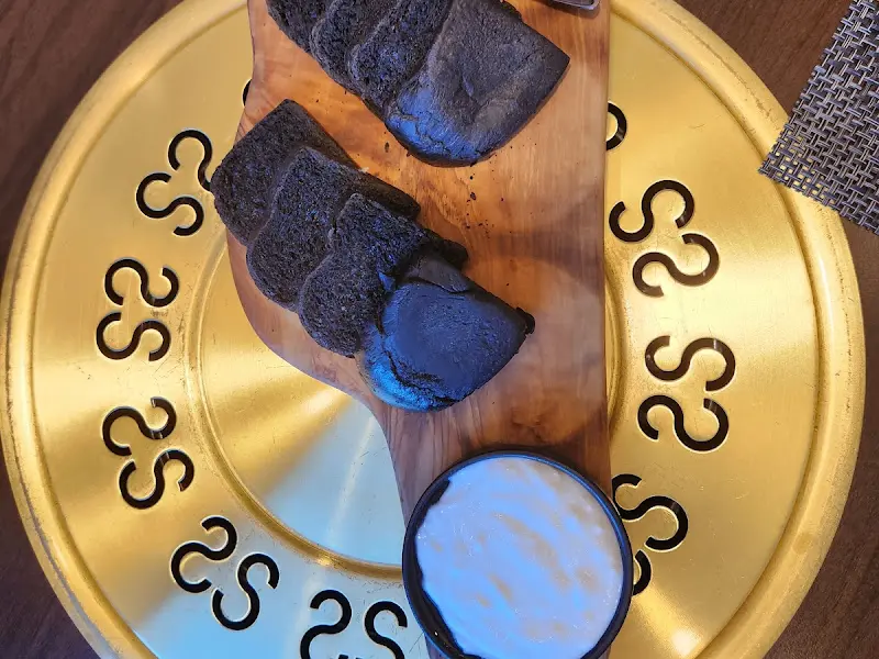 먹물빵과 카이막