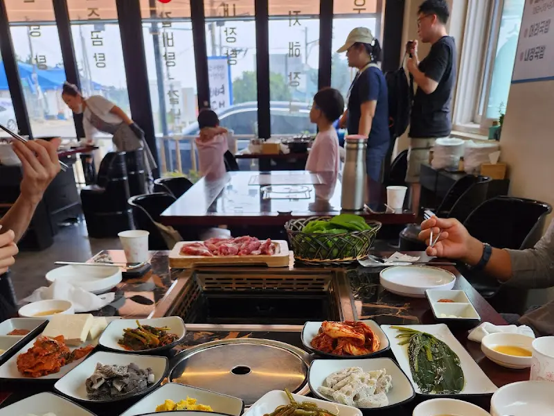 빠삐용 숯불구이 내부