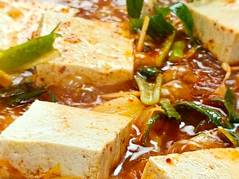 부대찌개 속 두부