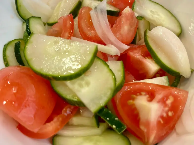 토마토와 오이 샐러드