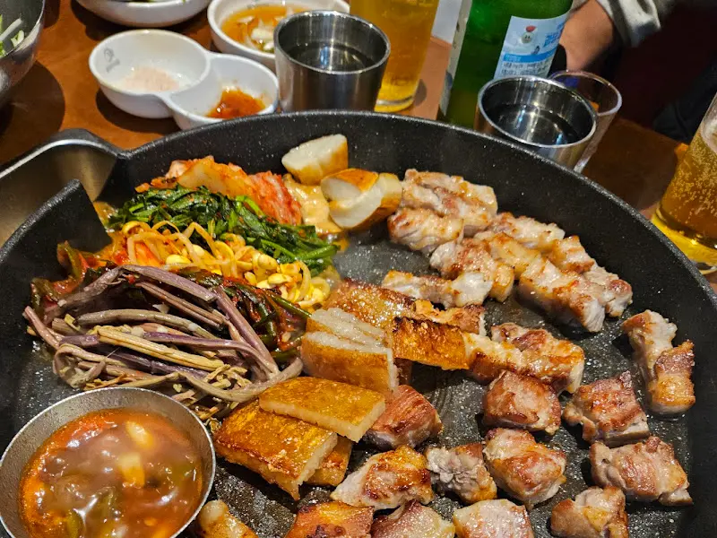 모듬 구이 한 상 차림