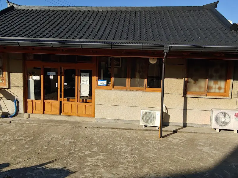 식당 외부 전경