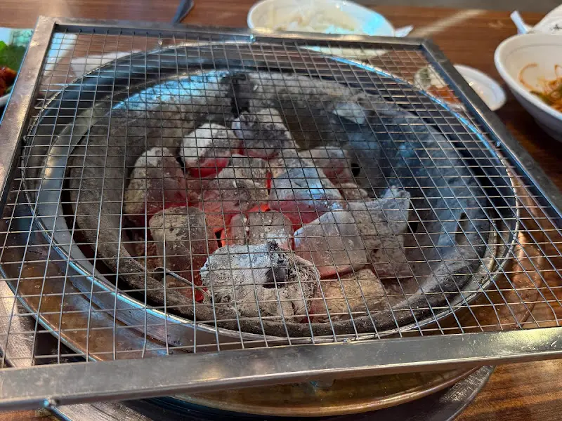 화로에 담긴 숯불