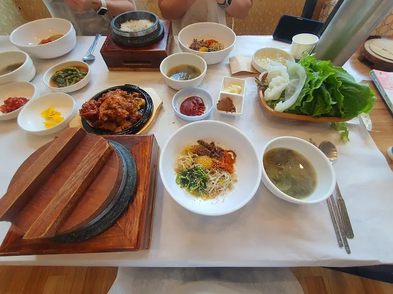 돌솥비빔밥 재료