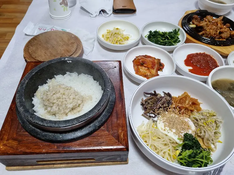 비빔밥과 돌솥밥