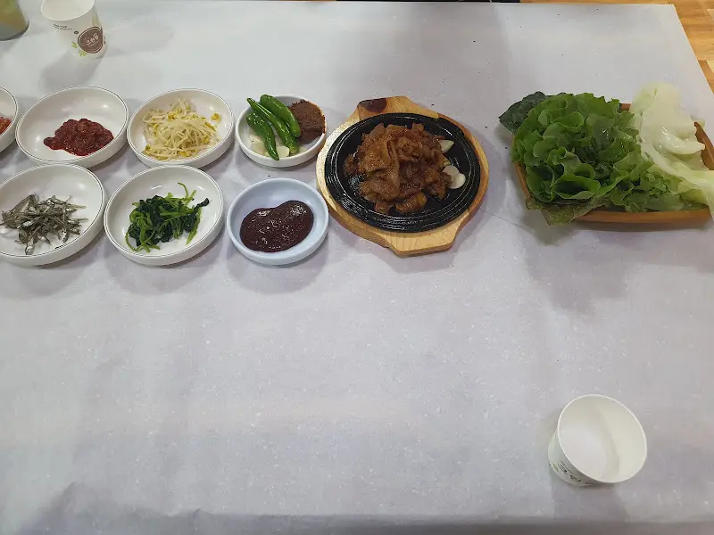 기송정 한상차림