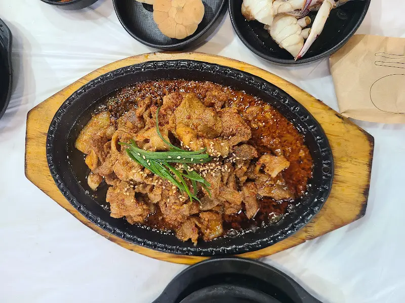 윤기가 흐르는 제육볶음