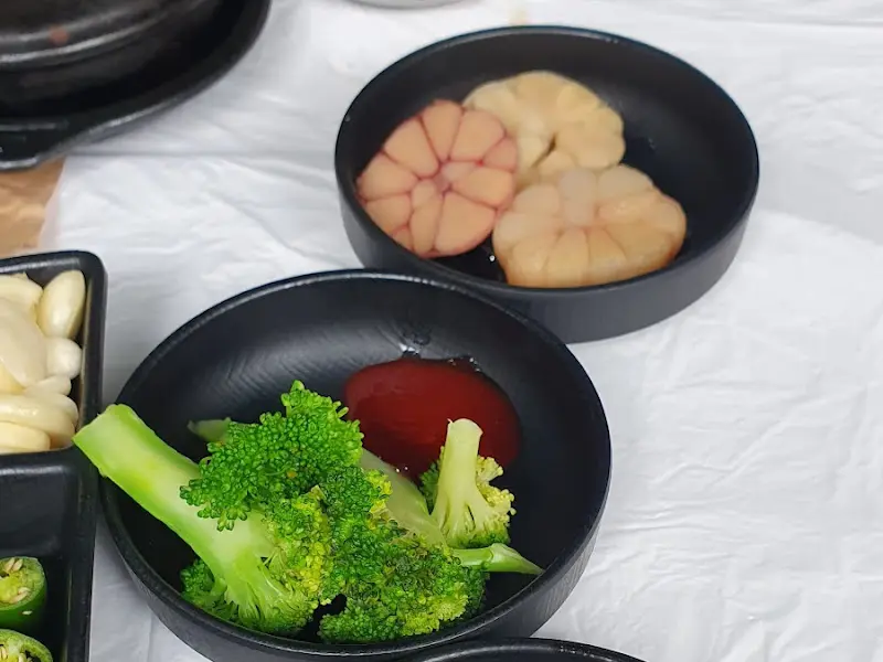 다양한 밑반찬들