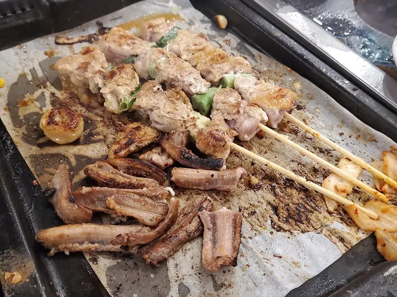 맛있게 구워진 꼬치