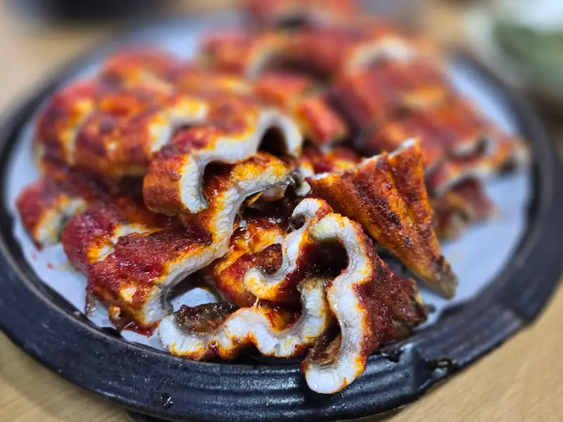 매콤달콤한 양념이 돋보이는 양념구이