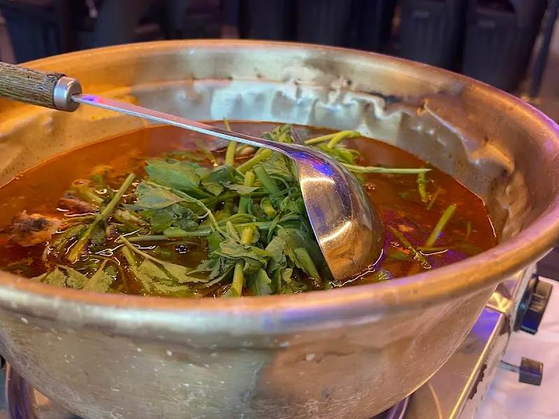 칼칼하고 시원한 국물 맛이 일품인 매운탕