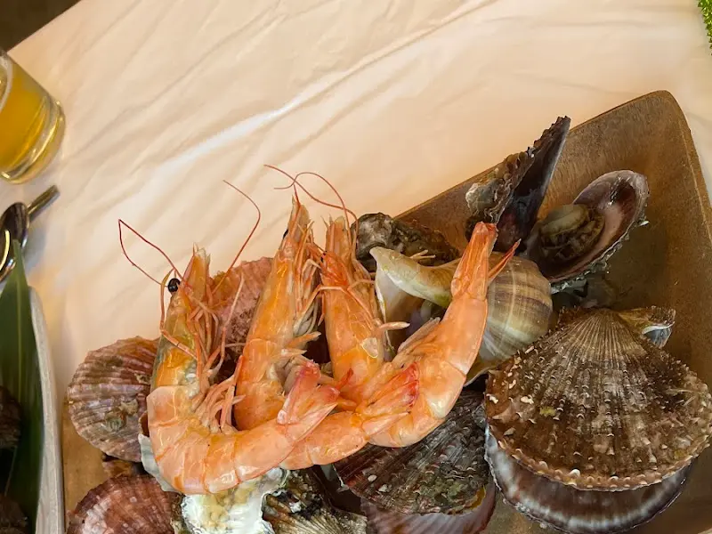 싱싱한 해산물, 입안에서 춤을 추다