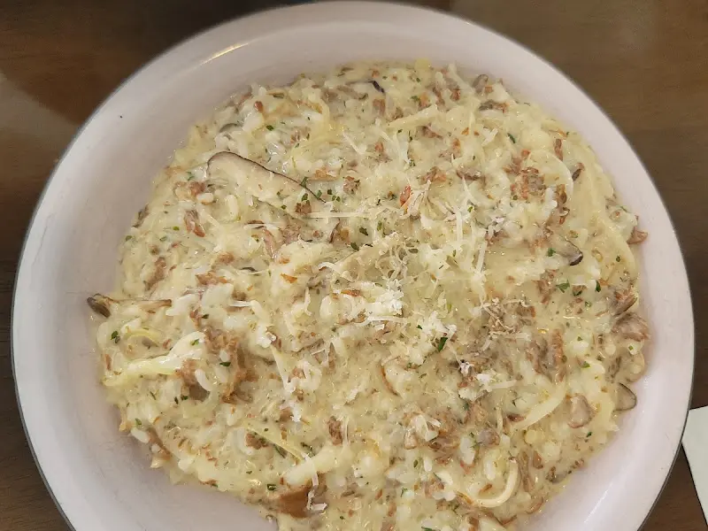 고소한 향이 가득한 먹물 리조또