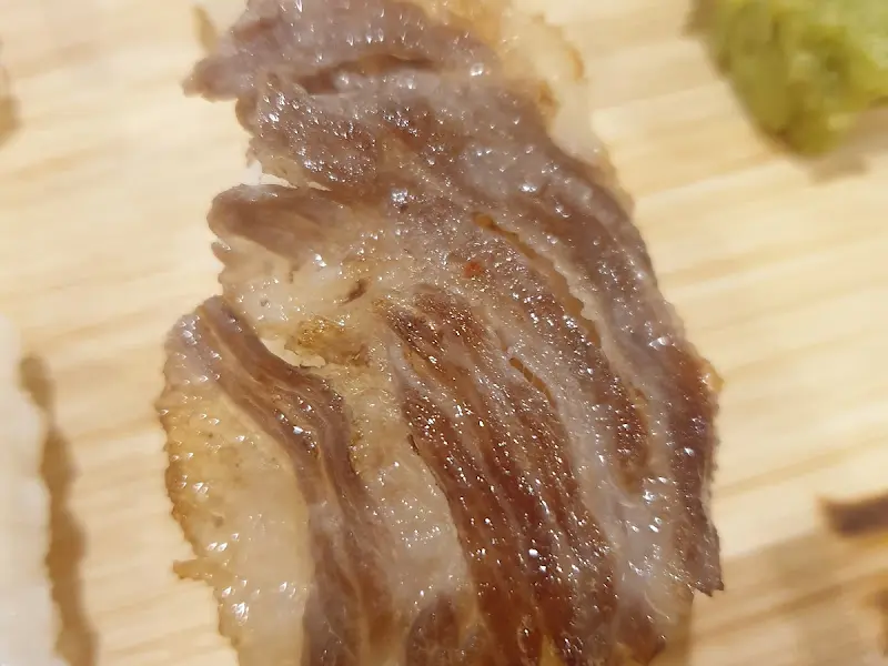 차돌박이 초밥 클로즈업