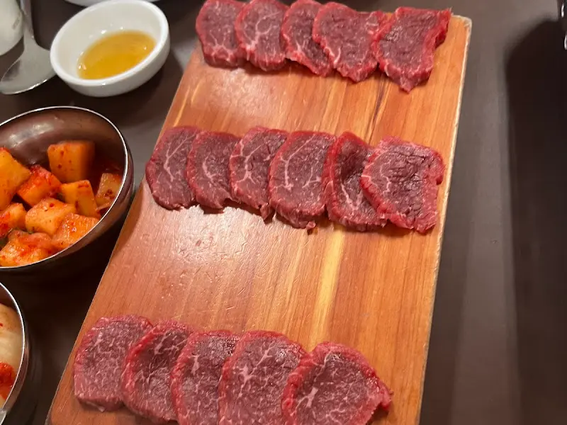 육사시미의 아름다운 자태