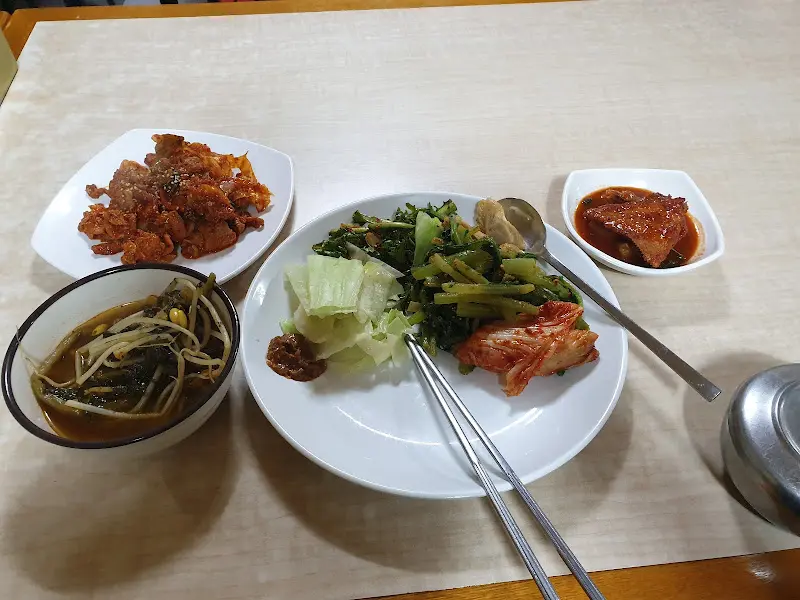 푸짐한 반찬 한 상 차림