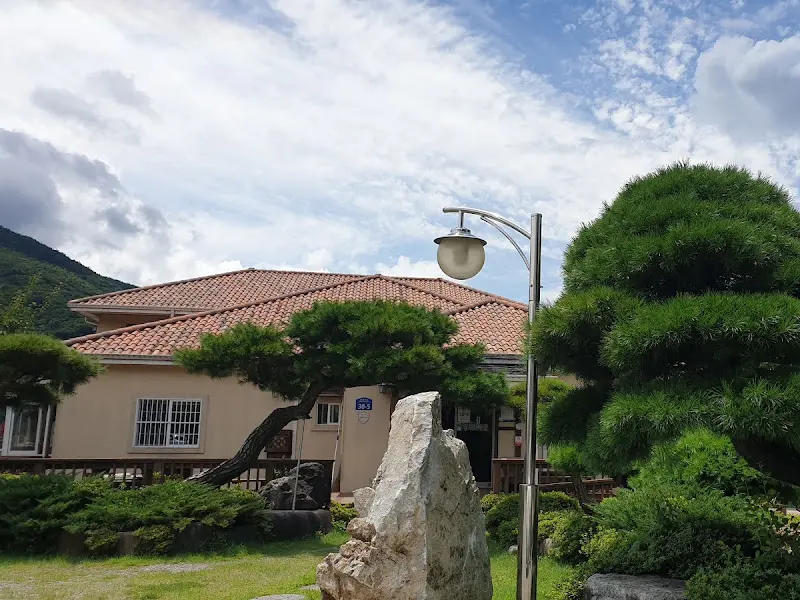 산청 강변식당 외관