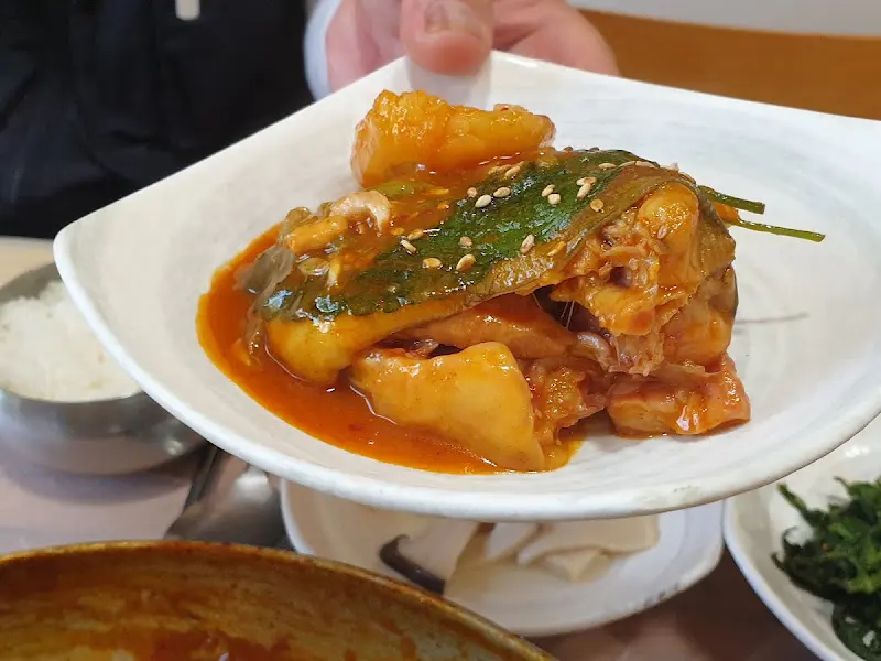 깻잎에 싸인 메기찜