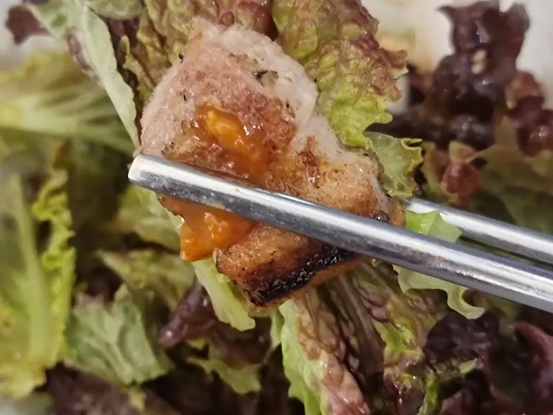 상추쌈에 싸 먹는 고기의 황홀한 맛