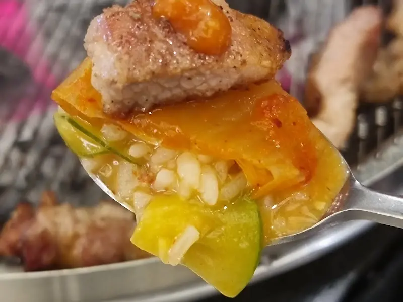 환상적인 조합, 고기, 김치, 그리고 밥