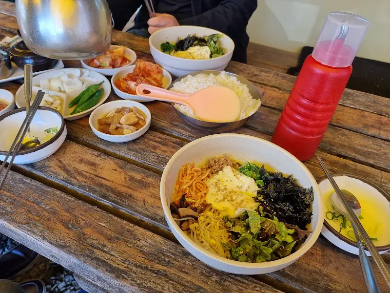 산동돼지국밥 비빔밥