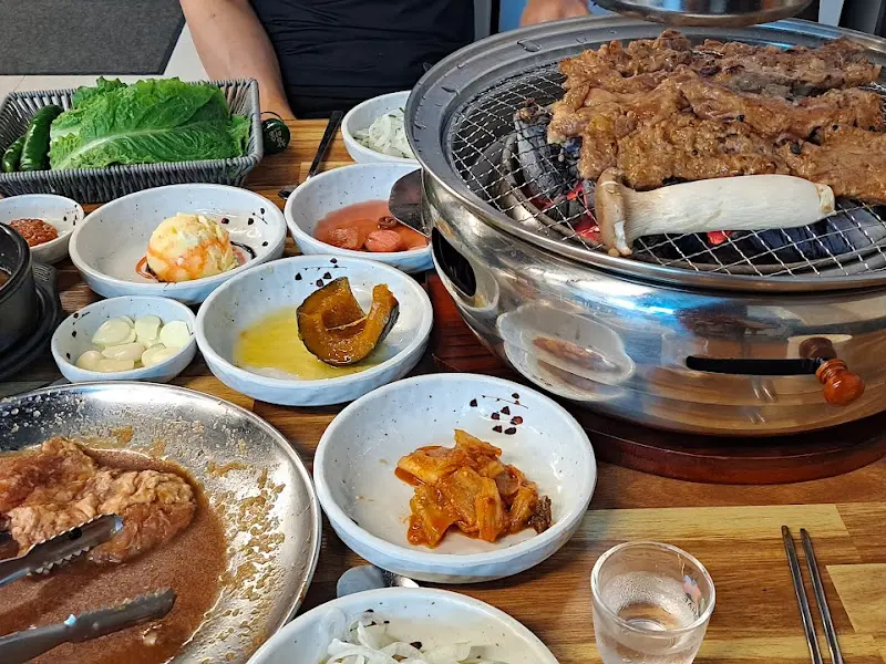 냉면과 석갈비의 조화
