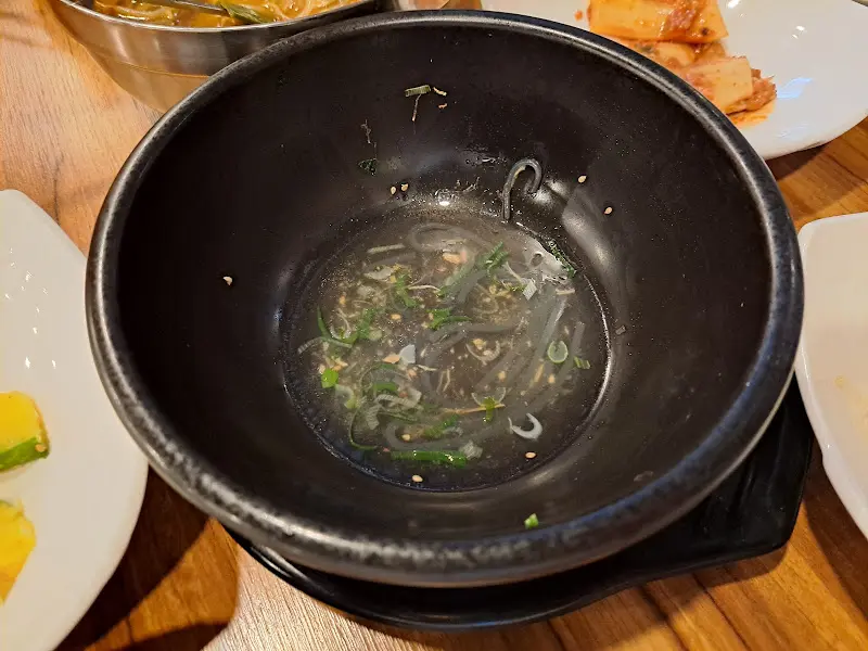 한 그릇 뚝딱 비운 곰탕 그릇