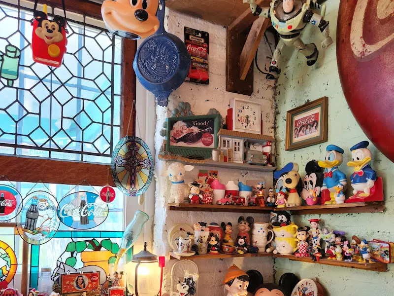 카페 내부 장식