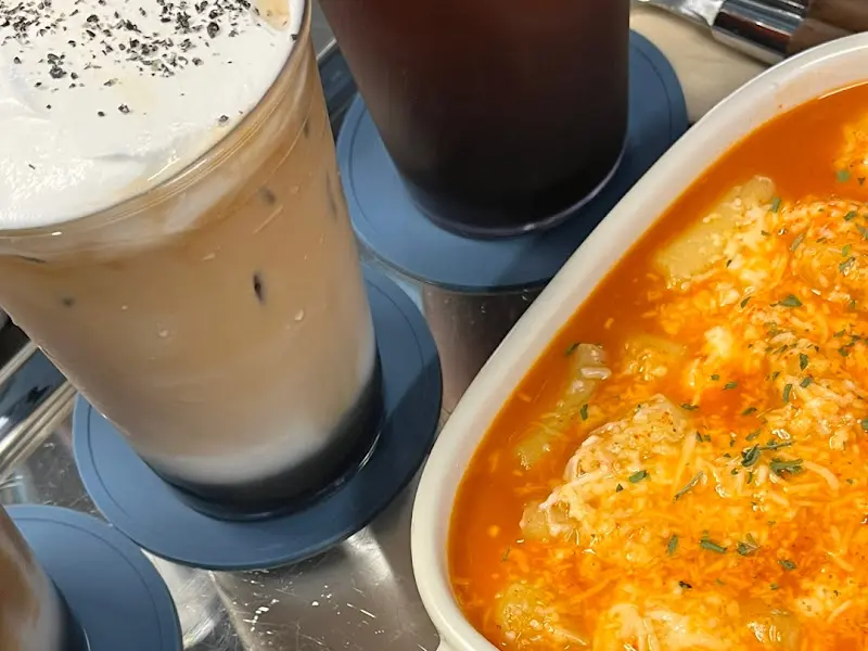 환상적인 비주얼의 음료와 디저트