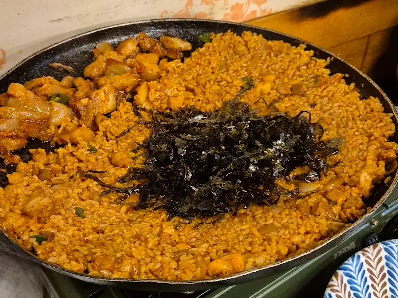 볶음밥과 돼지김치구이